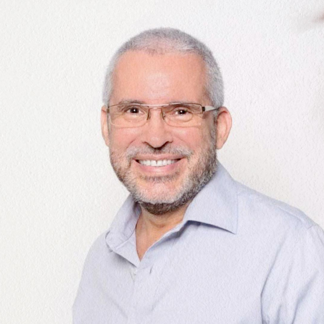 Picture of Oscar Arias Durán